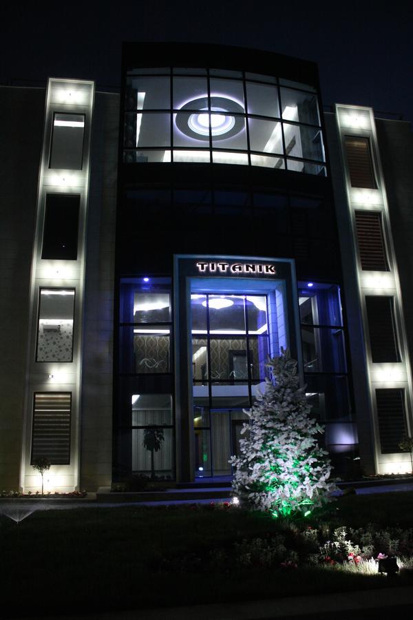 Titanik Hotel Baku Exterior photo