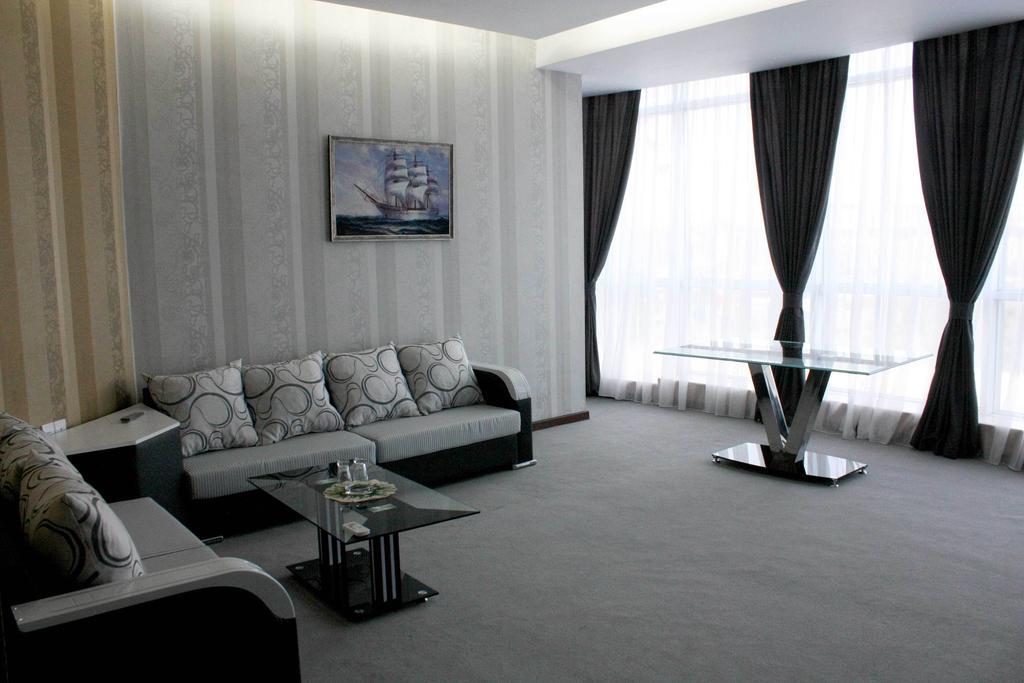 Titanik Hotel Baku Exterior photo